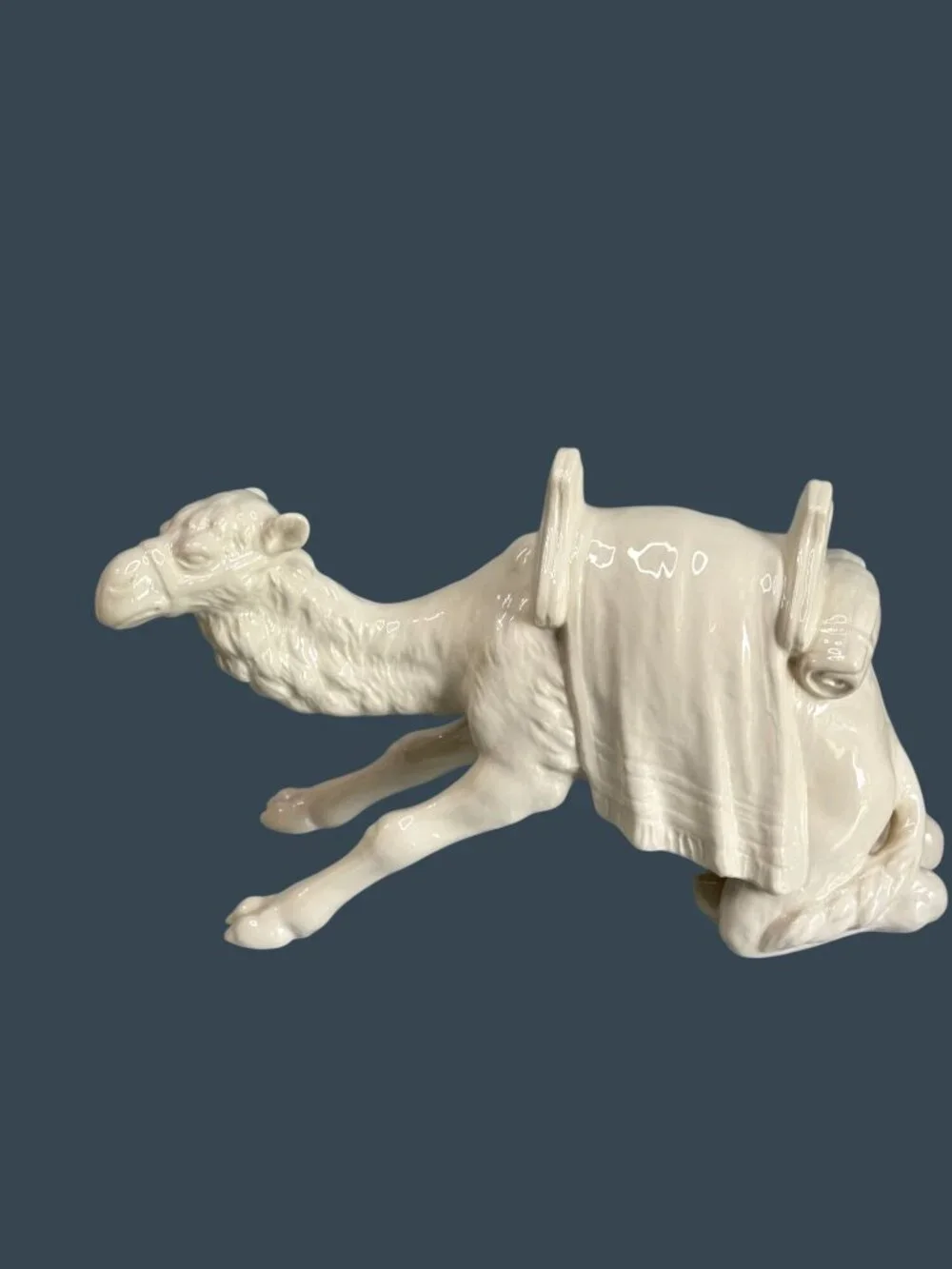 Vintage White Goebel Hummel Kneeling Nativity Camel TMK2 Full Bee Germany 9